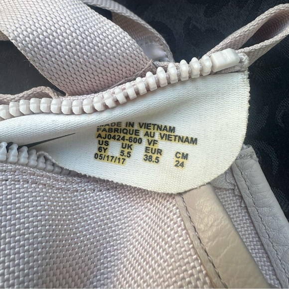 (GS) Nike SF Nike Air Force 1 Mid
'Silt Red' AJ0424-600 size 6Y - Picture 2 of 12